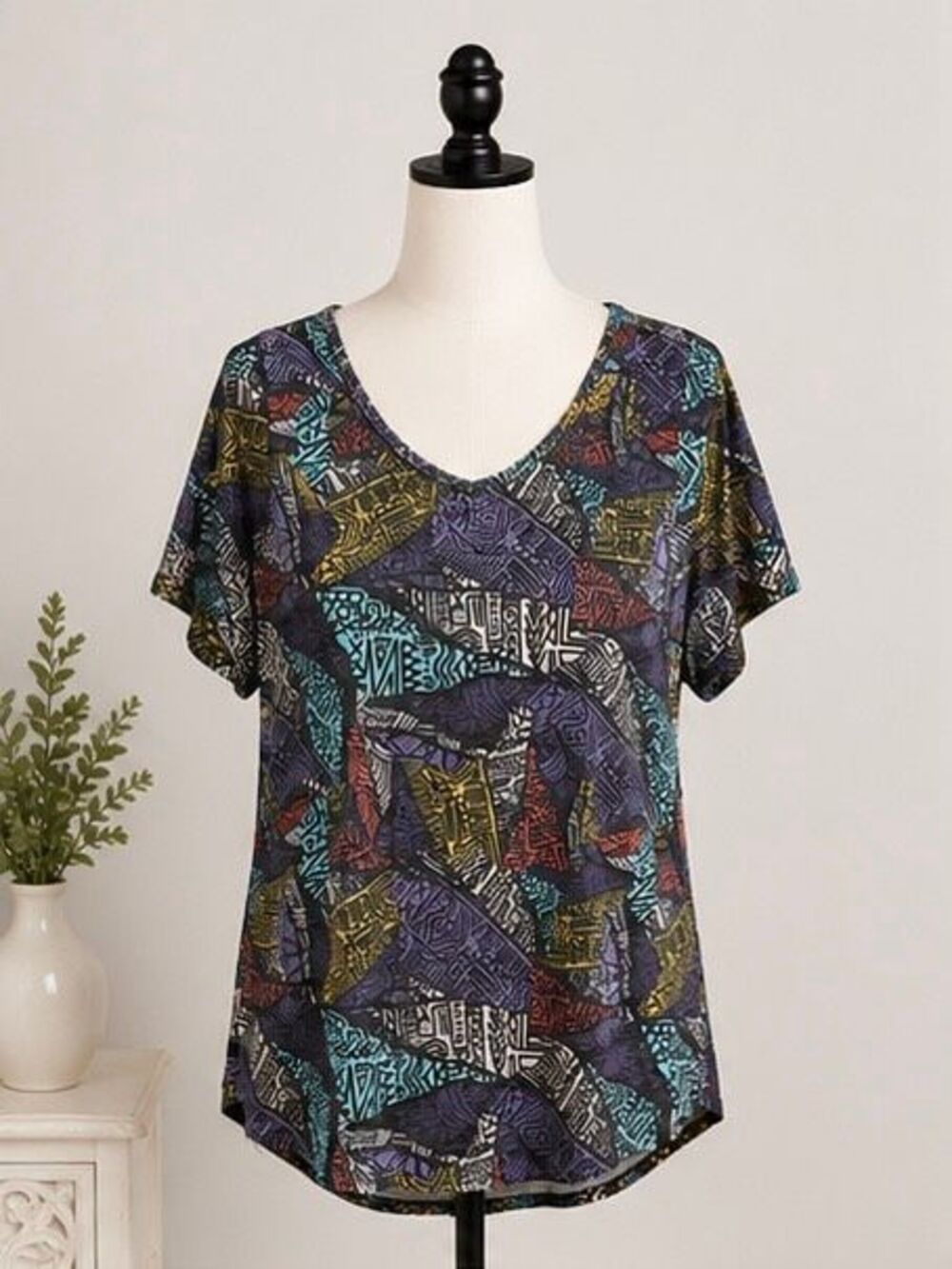 Lularoe Classic Tee